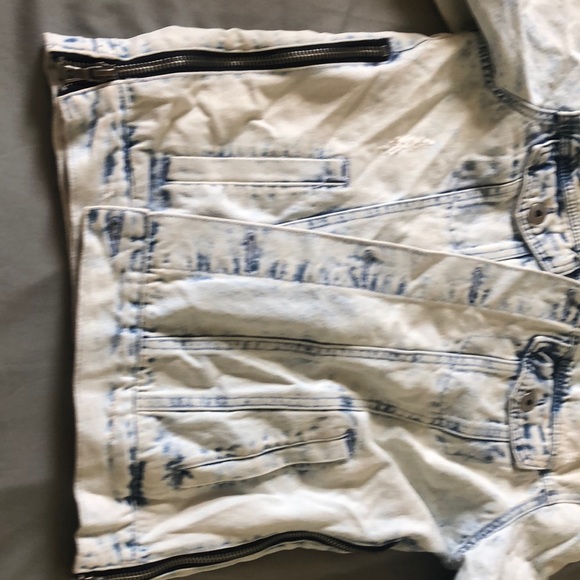 Forever 21 Jean jacket - Picture 4 of 4